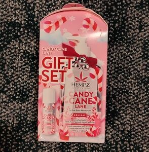 NWT! HEMPZ Candy Cane Lane Set (Lip Balm & Full Sized Lotion)